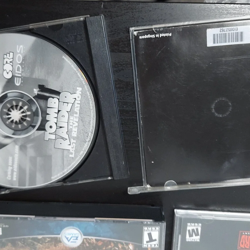 Vintage PC CD-ROM Game‎ Lot Mortal Kombat 4 Diablo Heretic II Tomb Raider LOTR
